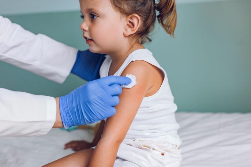 Franța începe vaccinarea anti COVID-19 pentru copiii între 5-11 ani
