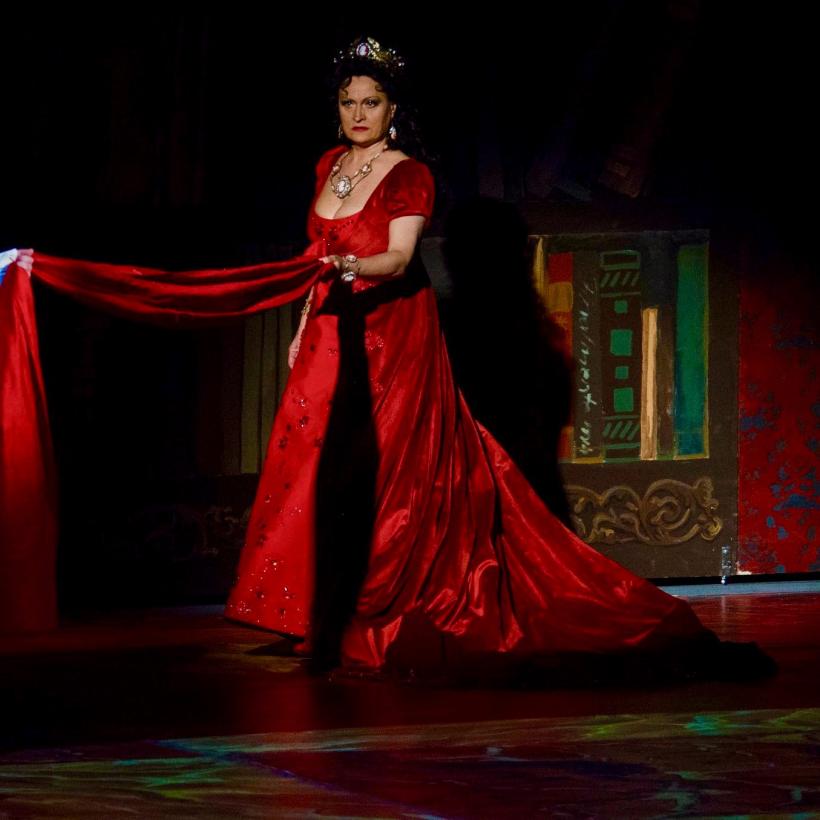 Iulia Isaev, solista Operei Naţionale București, a cântat în Tosca la Metropolitan Opera din New York pe 18 decembrie