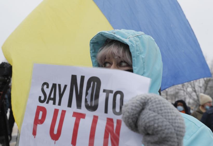 Moscova forțează nota. NATO încearcă să-l pună la colț pe Putin
