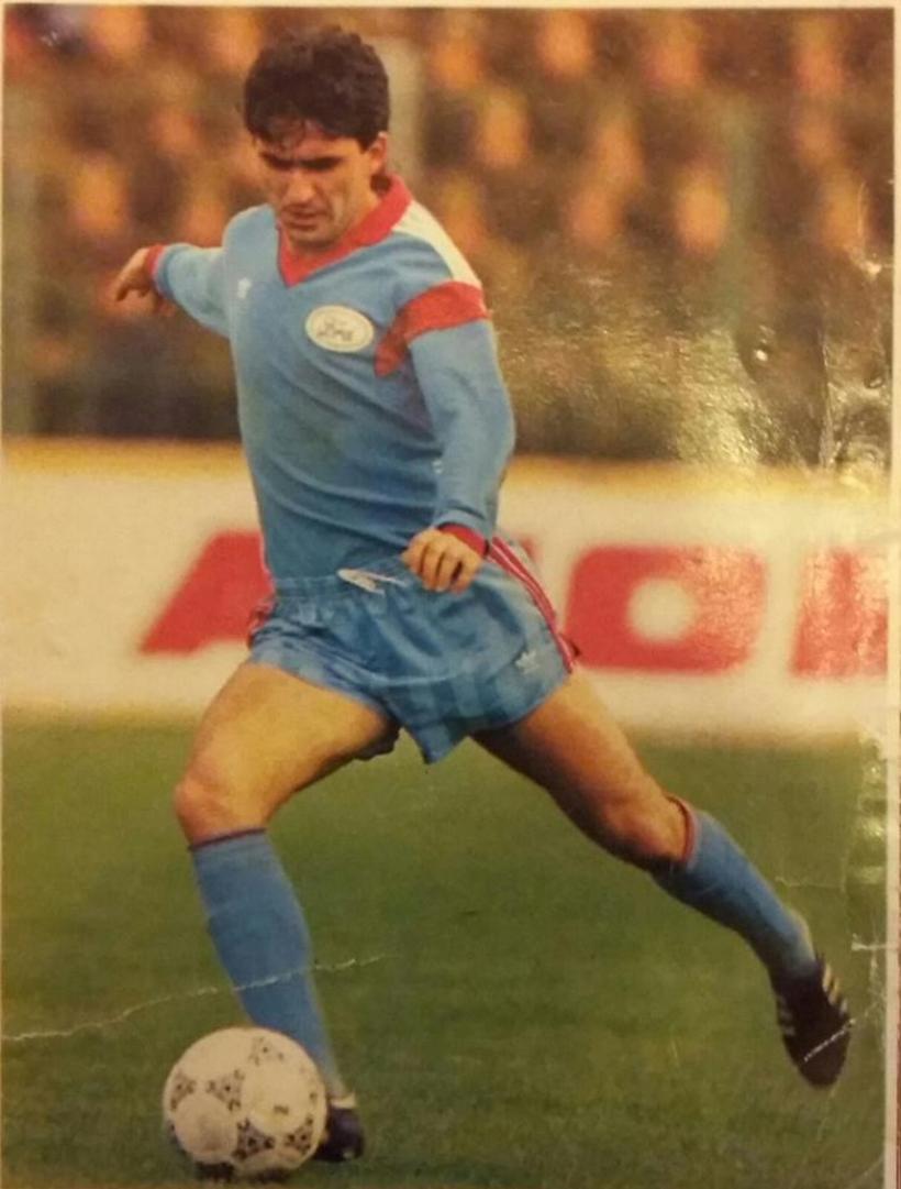 Povești neștiute din încântătoarea tinerețe a artistului Gheorghe Hagi. Cei trei pârnăiași, merțanu’ cu ghinion și rockul australian  18775612