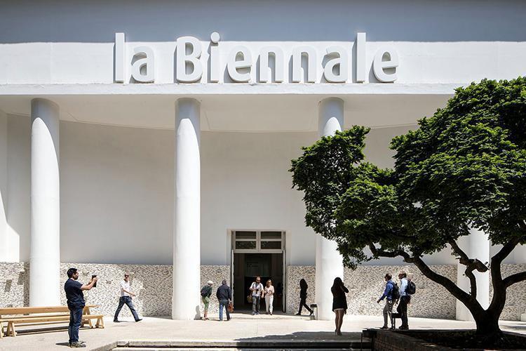 Participarea României la Expoziţia Internaţională de Artă - La Biennale di Venezia 2022: „Tu ești un alt eu - O catedrală a corpului”, un proiect de Adina Pintilie