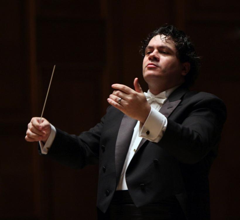 Cristian Măcelaru la pupitrul Orchestrei Române de Tineret – primul concert în România în calitate de director artistic al Festivalul Internațional “George Enescu” 18776819