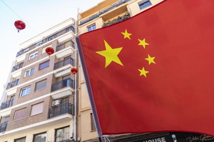 Ambasada Chinei în Ucraina îi avertizează pe cetățeni să rămână înăuntru și să pună steaguri chinezești pe mașini pentru siguranță