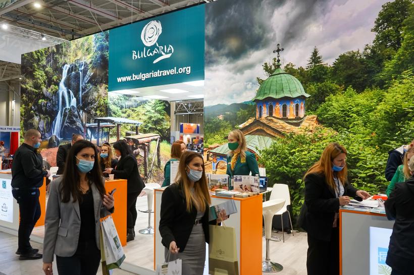 Primul Târg de Turism al României după doi ani de pandemie, în prima zi de război 18777611