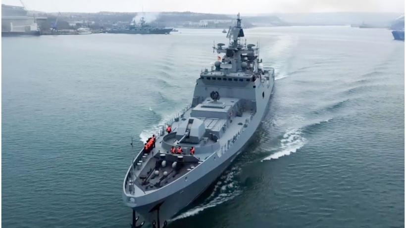 Franța a interceptat o navă comercială suspectată că ar transporta bunuri ale oligarilor ruși