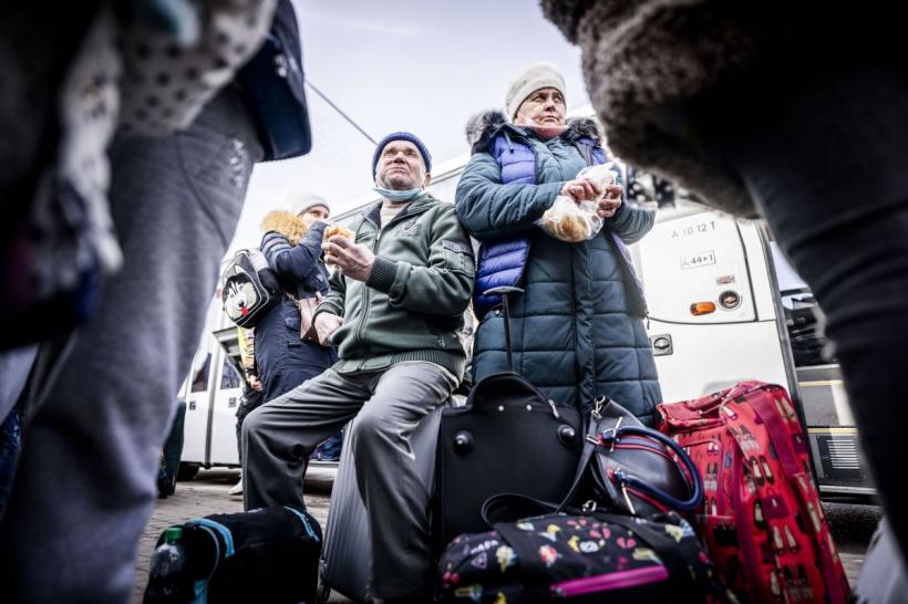 Imaginile disperării de la granițele Ucrainei. Sute de mii de refugiați au părăsit țara 18777920