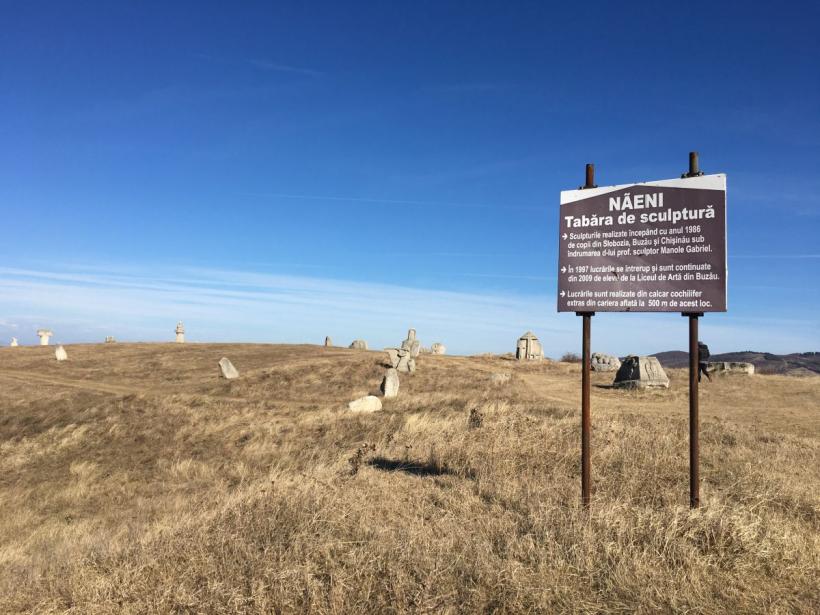 Satul dacic din carul cerului, Decheneus și pietrele vorbitoare 18777975