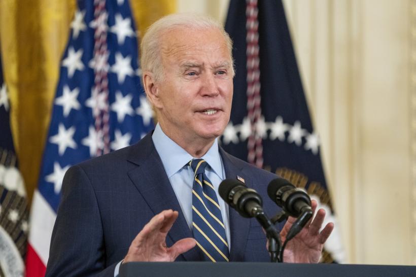 Joe Biden îi mulţumeşte preşedintelui polonez pentru ospitalitatea arătată faţă de ucraineni