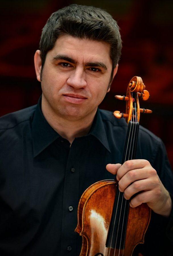 Remus Azoiței interpretează C oncertul pentru vioară de Beethoven, „piatra supremă de încercare pentru orice violonist”, pe scena Ateneului Român