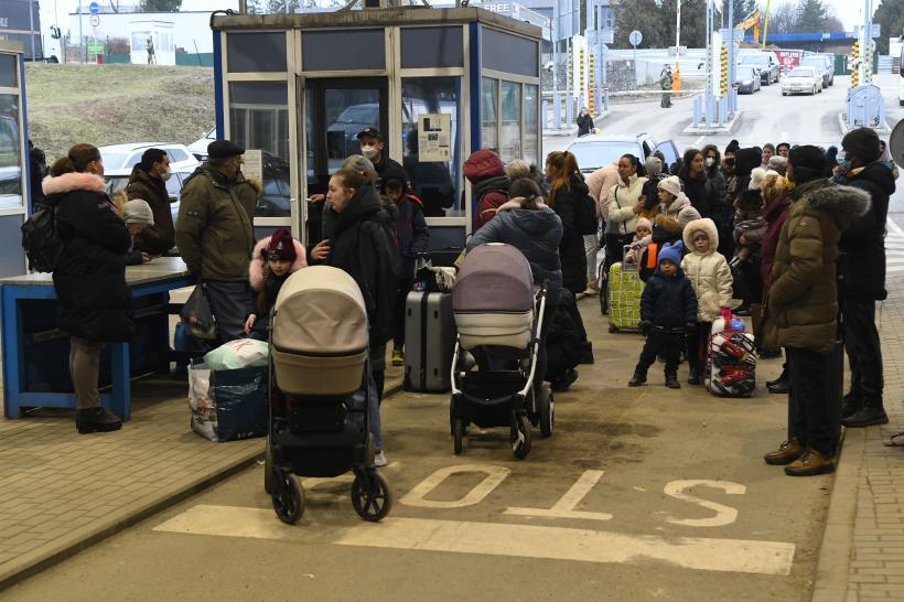 Peste 380.000 de cetăţeni ucraineni au intrat în România de la declanşarea crizei