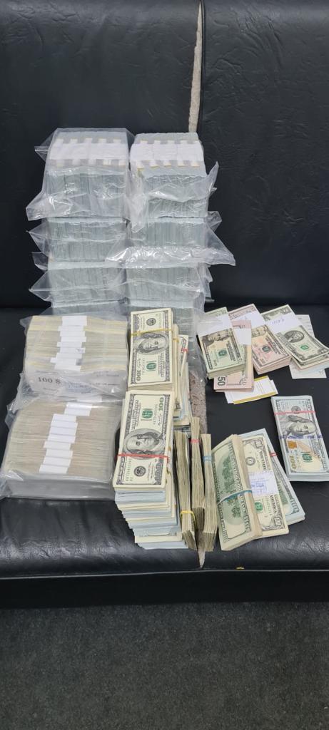 Ucraineni „jefuiți” de vameșii români de la Albița 18779716