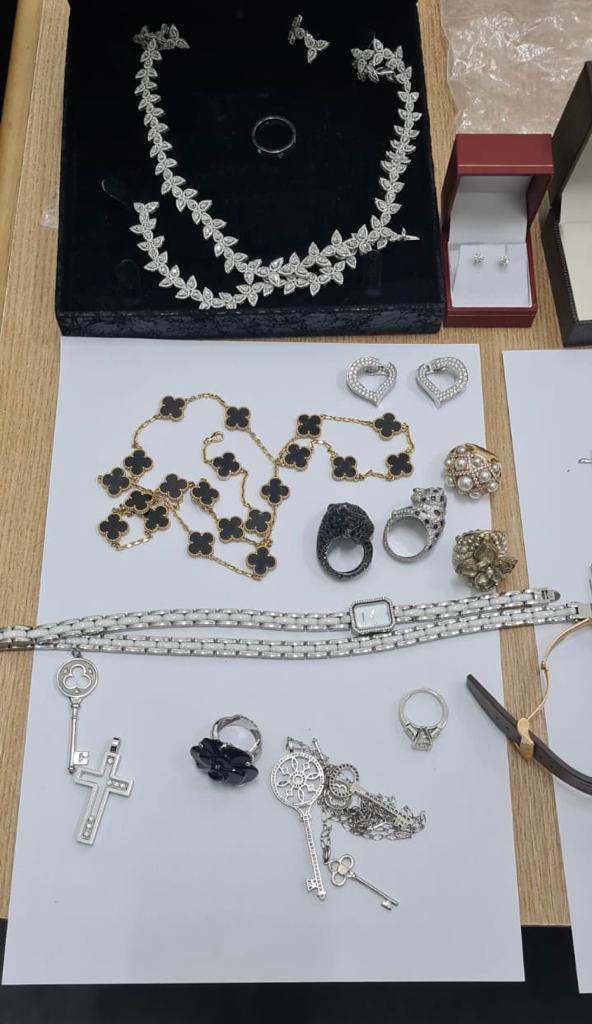 Ucraineni „jefuiți” de vameșii români de la Albița 18779717