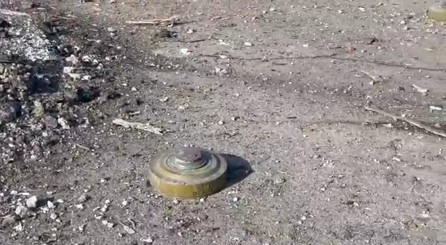 Tablou de război: un bocanc pe mijlocul străzii. Atât a mai rămas dintr-un om 18779948