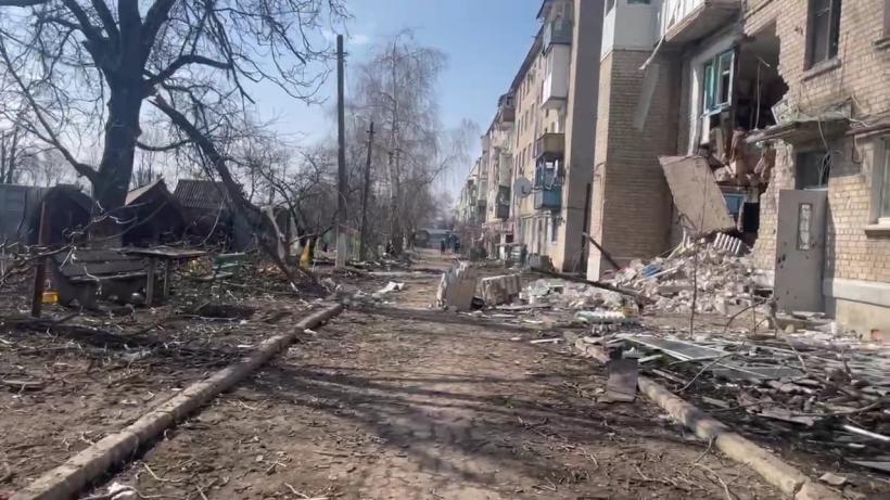 Tablou de război: un bocanc pe mijlocul străzii. Atât a mai rămas dintr-un om 18779953