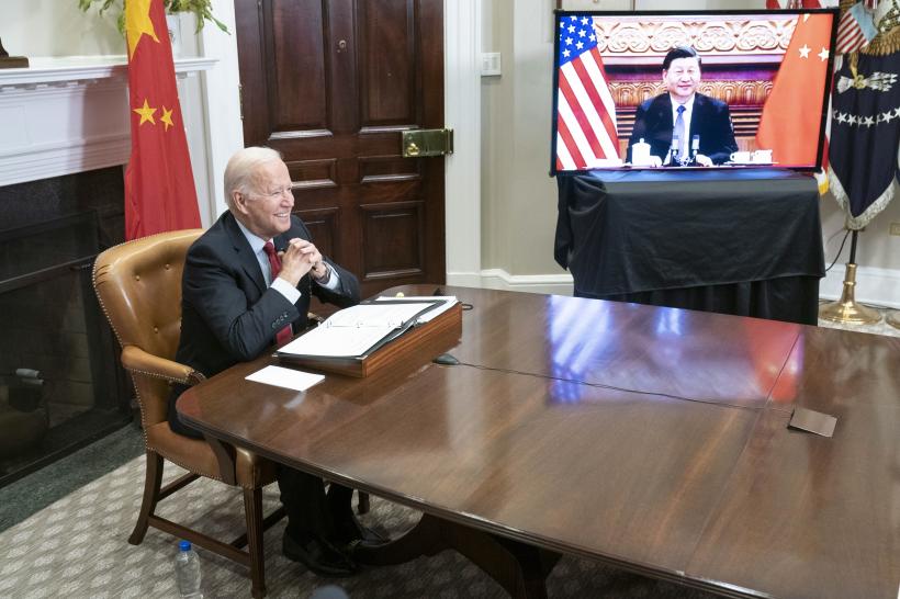 Xi Jinping pledează în discuţia cu Joe Biden pentru evitarea conflictelor şi confruntărilor