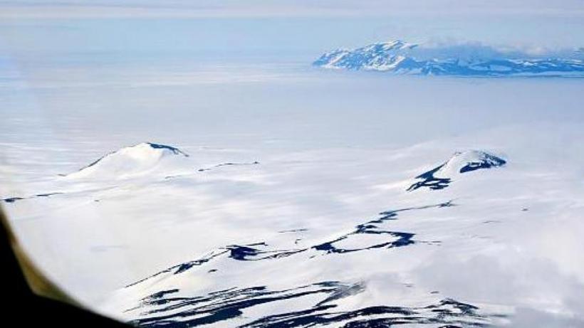Eveniment MAJOR în Antarctica. O uriașă barieră de gheață s-a prăbușit