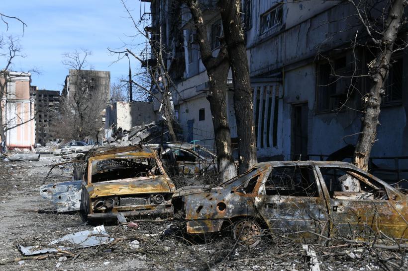 Vladimir Putin: Bombardamentele în Mariupol se vor opri doar când orașul va capitula 18781670