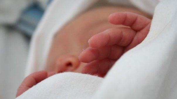 Constanța: Nou-născut salvat dintr-o hazna