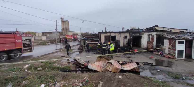 Tragedie în Turda. Șase persoane, între care 4 copii, găsite moarte într-o casă cuprinsă de incendiu
