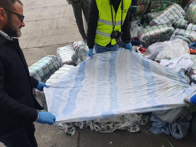 Gunoaiele Europei primesc interzis în România 18782949