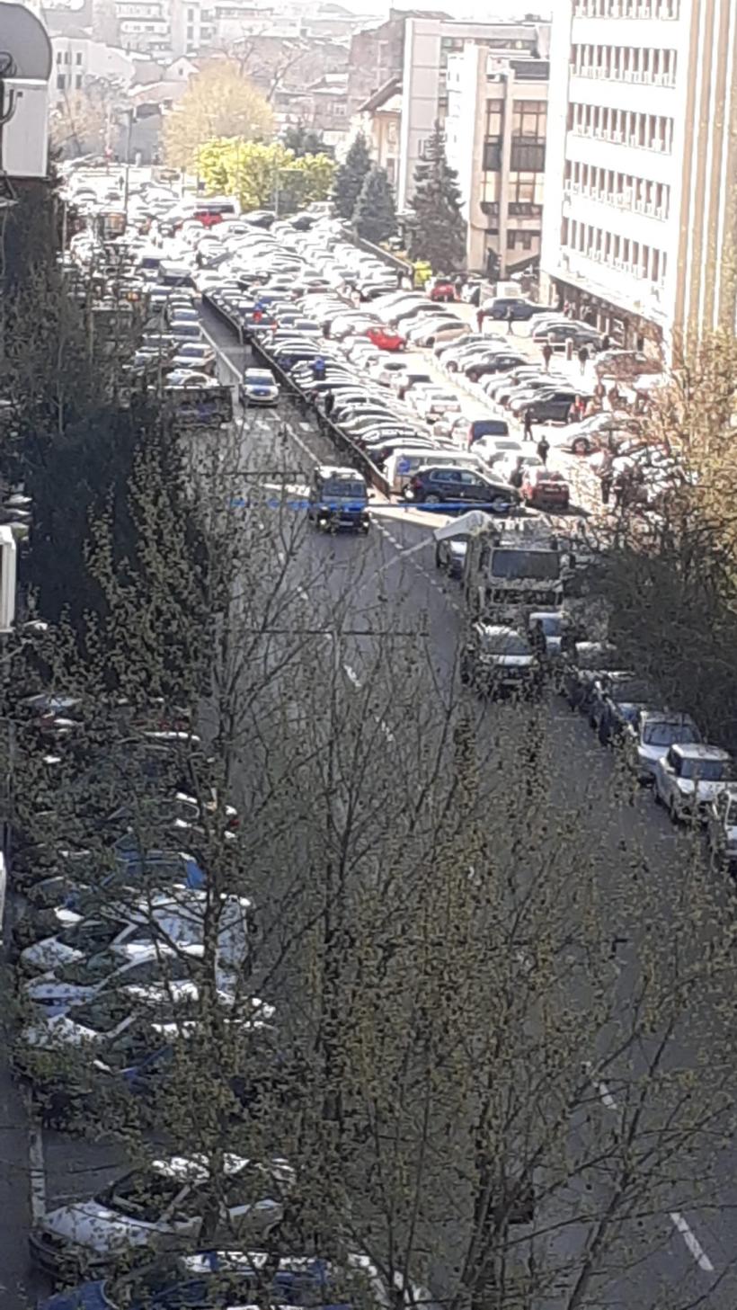 UPDATE Alertă cu bombă la Ministerul Transporturilor. Traficul a fost reluat în zona Gării de Nord  18783117