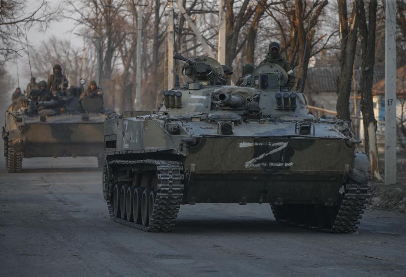 UPDATE O coloană militară URIAȘĂ a Federației Ruse se îndreaptă spre regiunea Donbas