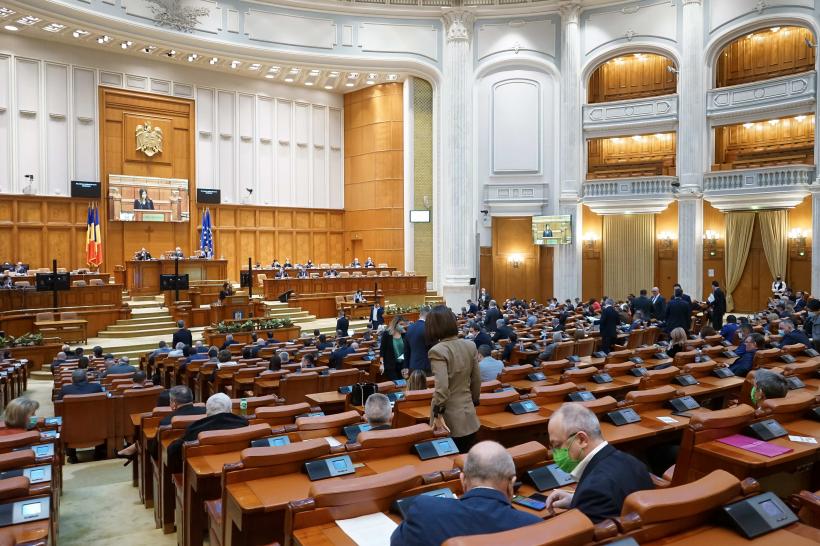 Parlamentul a VOTAT majorarea normei de hrană și salariul minim în două ramuri ale economiei