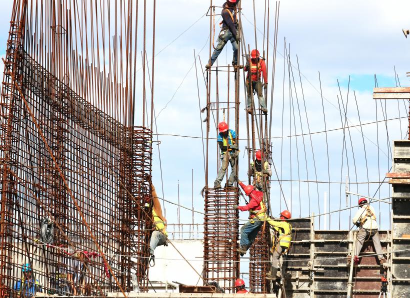 Guvernul aprobă compensații pentru creșterea prețurilor la materialele de construcții