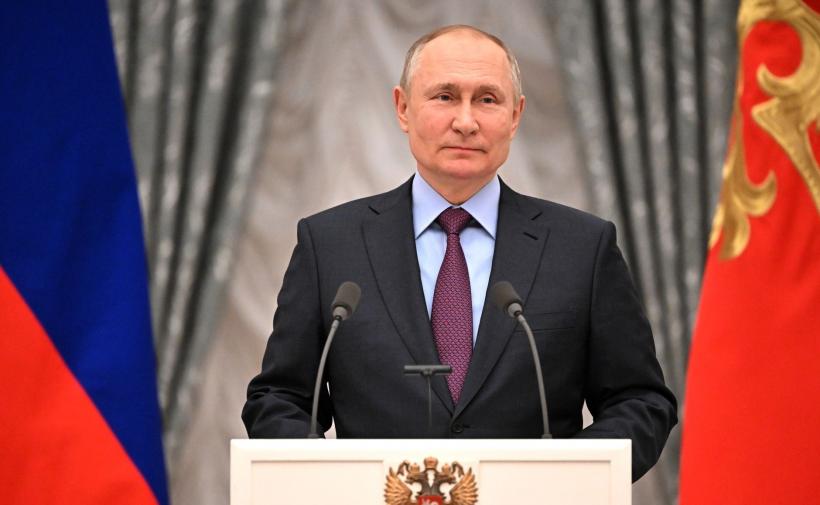 Vladimir Putin a participat la slujba de Înviere