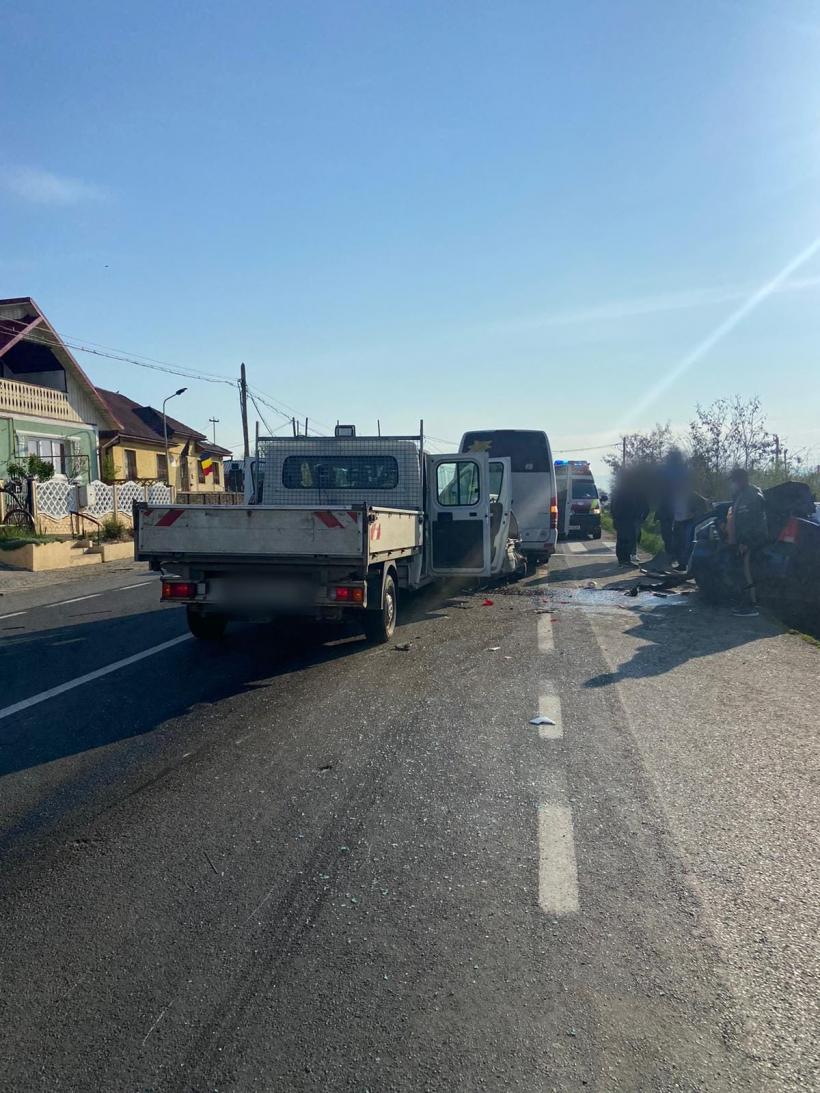 Accident auto: șapte persoane transportate la spital 18785903