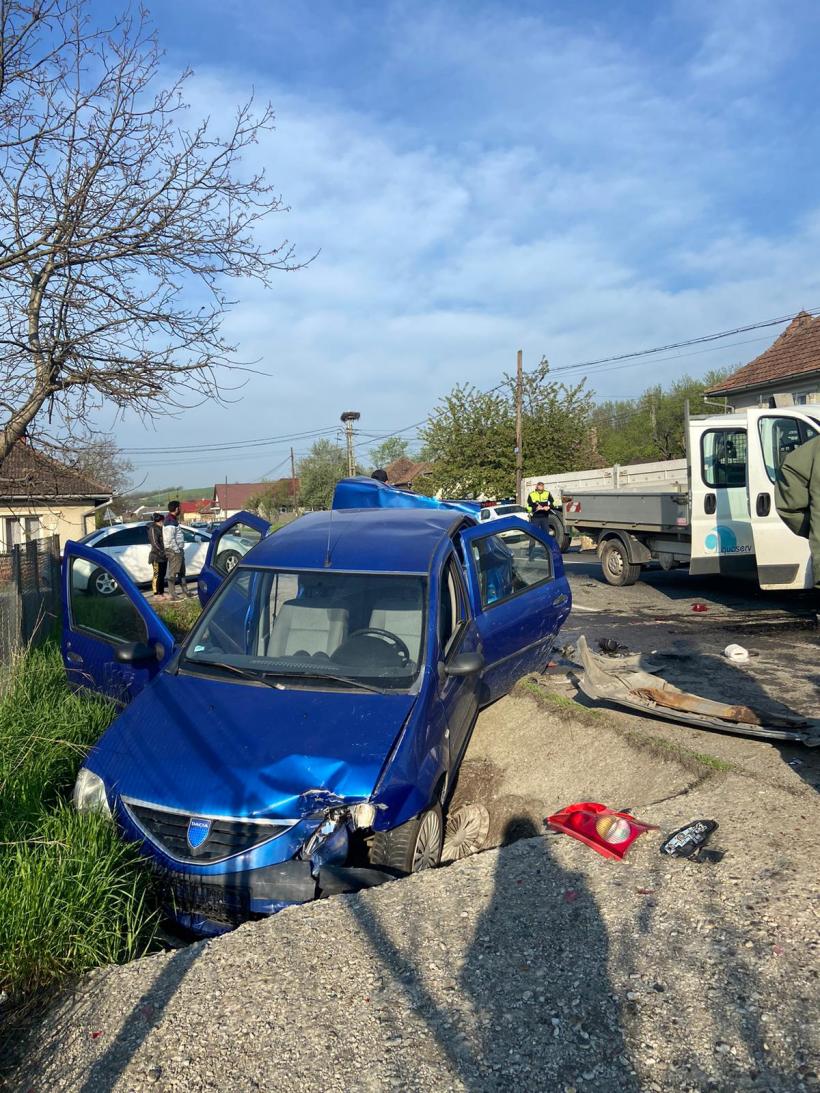 Accident auto: șapte persoane transportate la spital 18785904