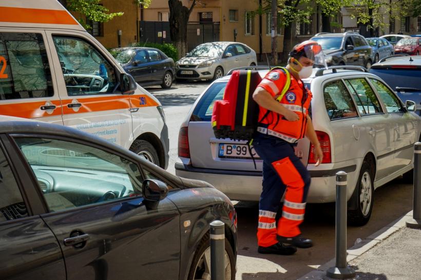 Serviciul de Ambulanță a intervenit pentru salvarea unui participant la Semimaratonul București