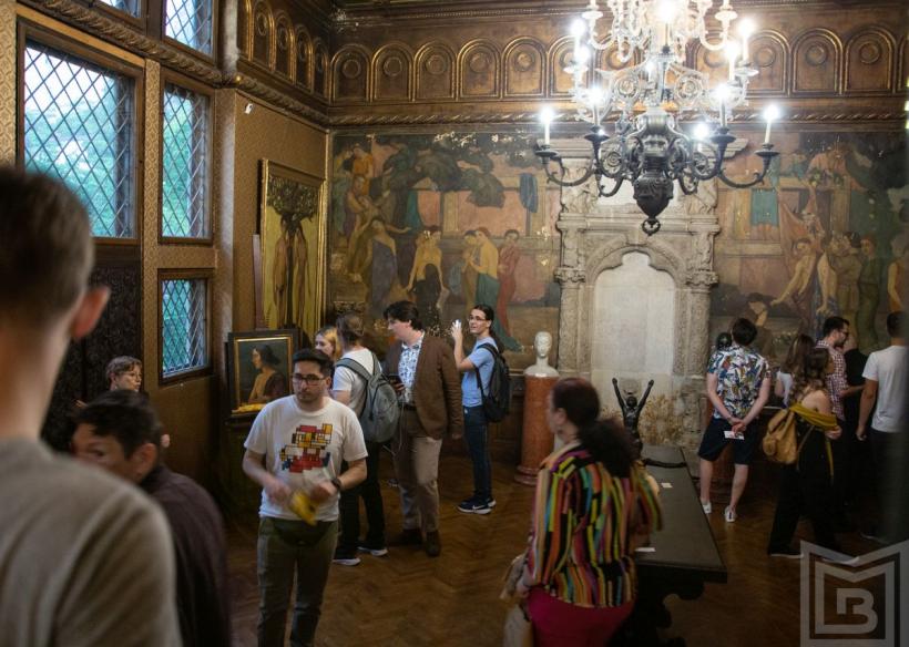 Aproape 10.000 de vizitatori în Noaptea Muzeelor, la Muzeul Municipiului București 18787090