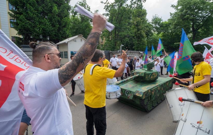 Protest al romilor ucraineni în fața Ambasadei Rusiei la București 18787126