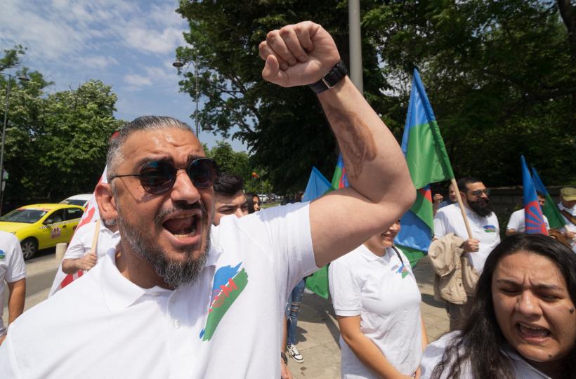 Protest al romilor ucraineni în fața Ambasadei Rusiei la București 18787127