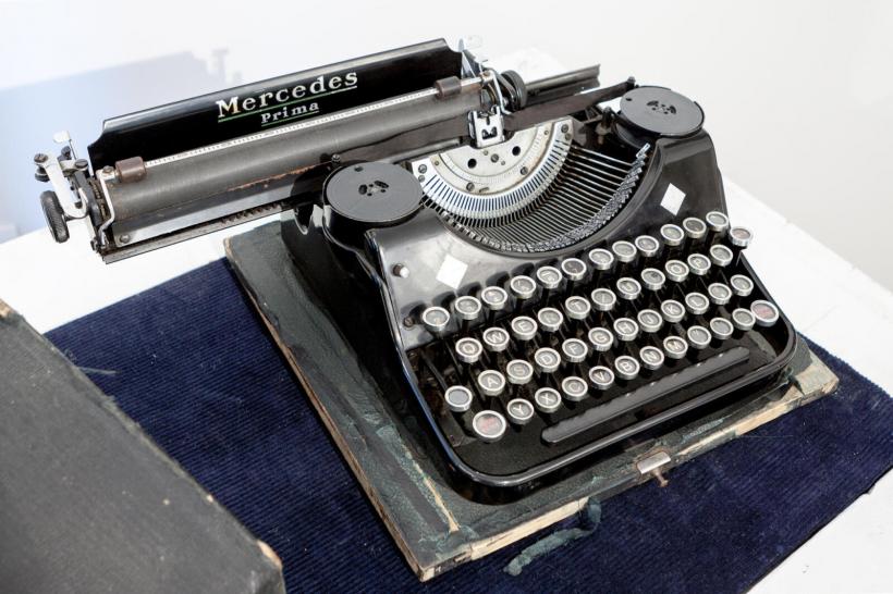 Camil Petrescu, romancierul surd, obsedat de matematici înalte și filosofie 18787449