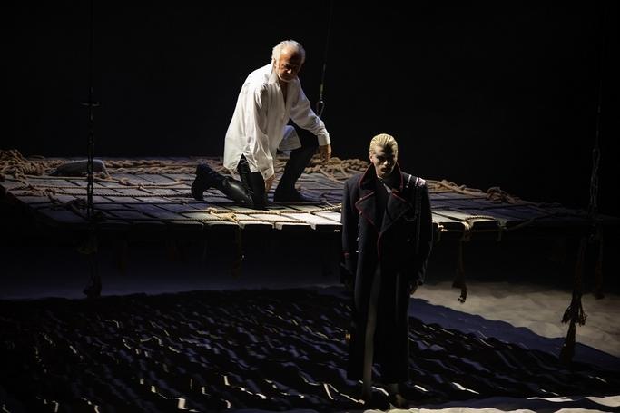 În turneu la TNB, Teatrul Fără Nume* din Chișinău propune o nouă versiune a FURTUNII lui Shakespeare, în regia lui Mihai Țărnă 18787798