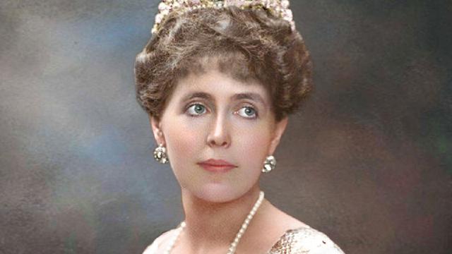 Povestea vieții ei, povestea României Mari 18787968