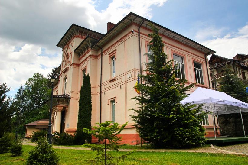 „Regal poetic la Carmen Sylva” 18788462