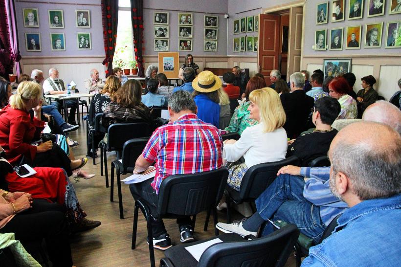 „Regal poetic la Carmen Sylva” 18788463