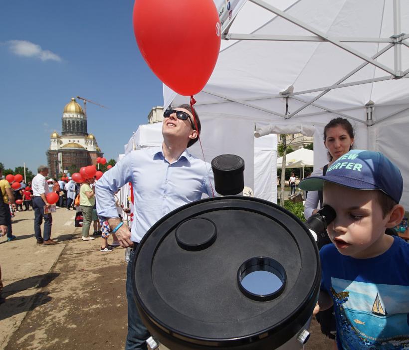 Florin Cîțu crede că modificarea legii educaţiei naţionale trebuie discutată și cu reprezentanţii elevilor 18788837