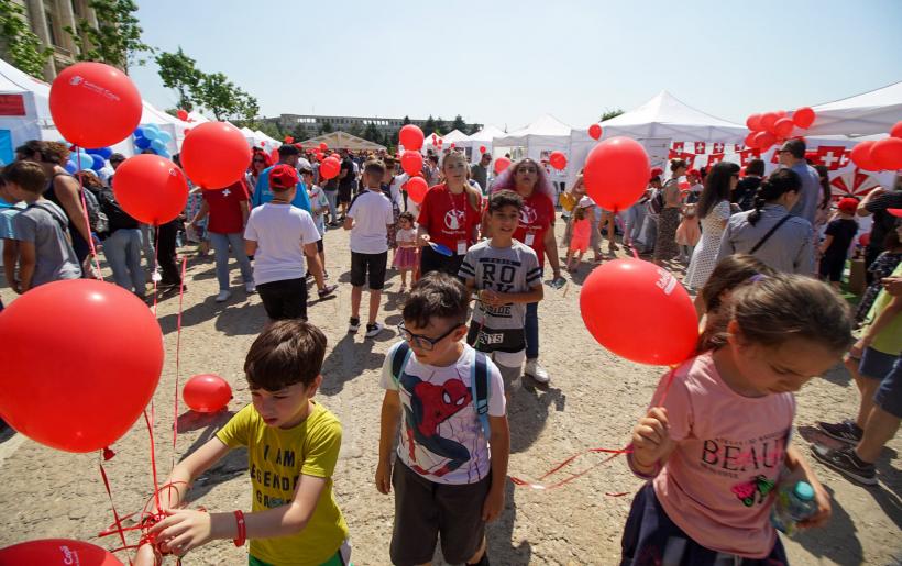 Florin Cîțu crede că modificarea legii educaţiei naţionale trebuie discutată și cu reprezentanţii elevilor 18788838