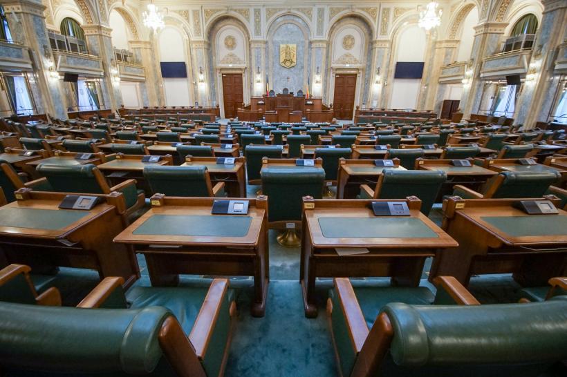 Florin Cîțu crede că modificarea legii educaţiei naţionale trebuie discutată și cu reprezentanţii elevilor 18788846