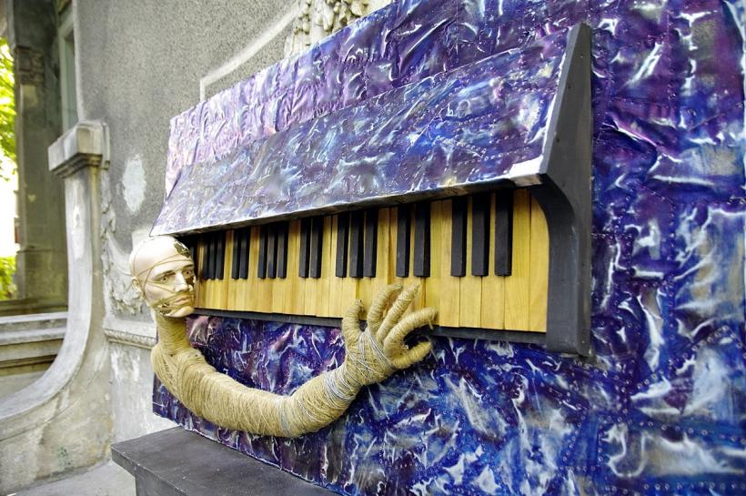 Lucrări ale artiștilor Celulei de Artă la Environment days – connecting realities , între 3 și 5 iunie, la Chișinău  Expoziții simultane în 5 orașe, portaluri live și instalații din materiale reciclate, de Ziua Mediului 18789189