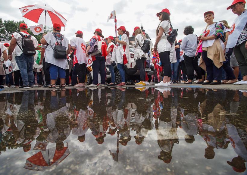 UPDATE Protest de amploare al angajaților din sănătate. Peste 10.000 de participanți 18790282