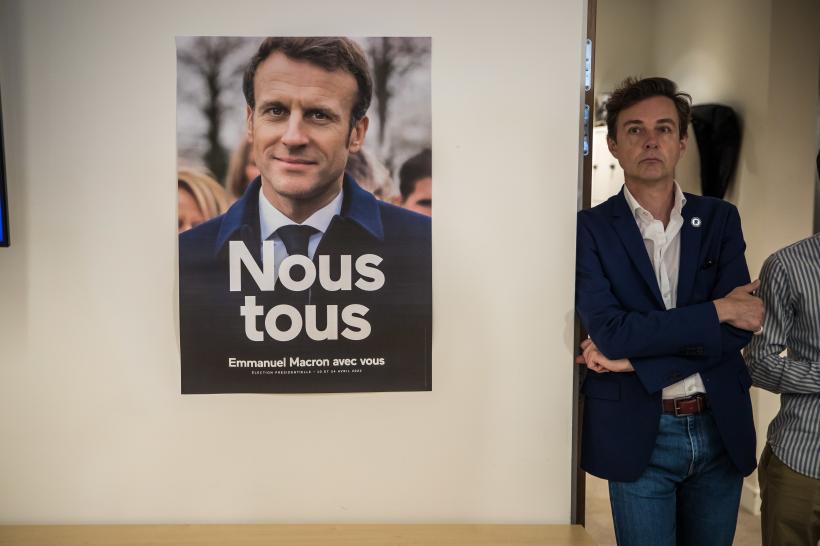 Franța, lovită de paralizia politică, după eșecul lui Macron