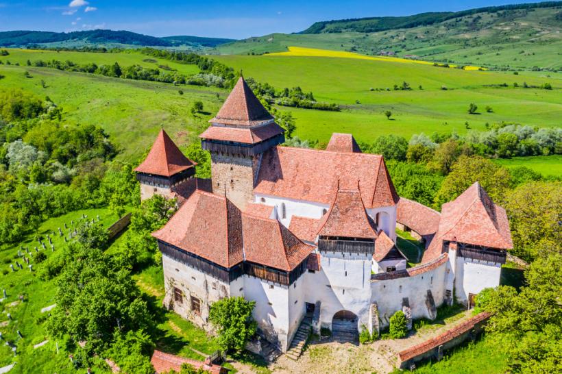 Șase sate din România s-au înscris în competiția Best Tourism Villages