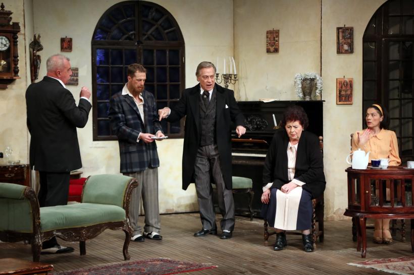 Record de spectacole longevive în actuala stagiune! Peste 650 de reprezentaţii cu 3 piese  din dramaturgia interbelică, la TNB! 18791114