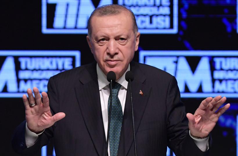 Erdogan joacă poker cu NATO, cu gândul la realegere