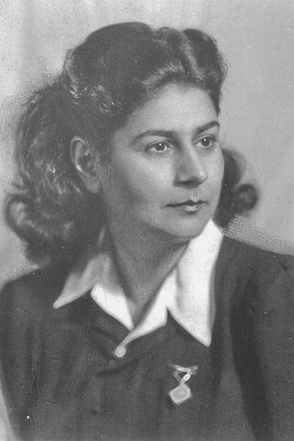 Jeni Acterian, povestea unei fete greu de mulțumit 18791416